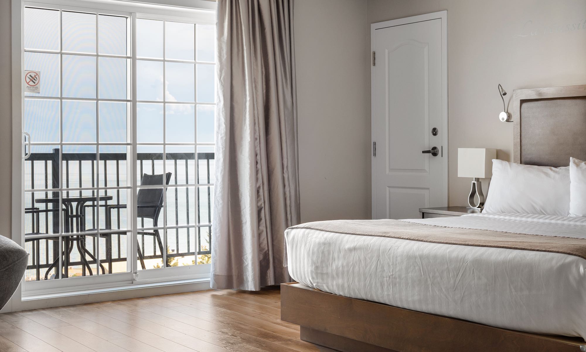 PMC – suite vue fleuve cuisinette 5