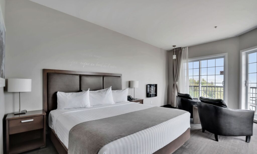 petit-manoir-casino-chambre-panoramique-01