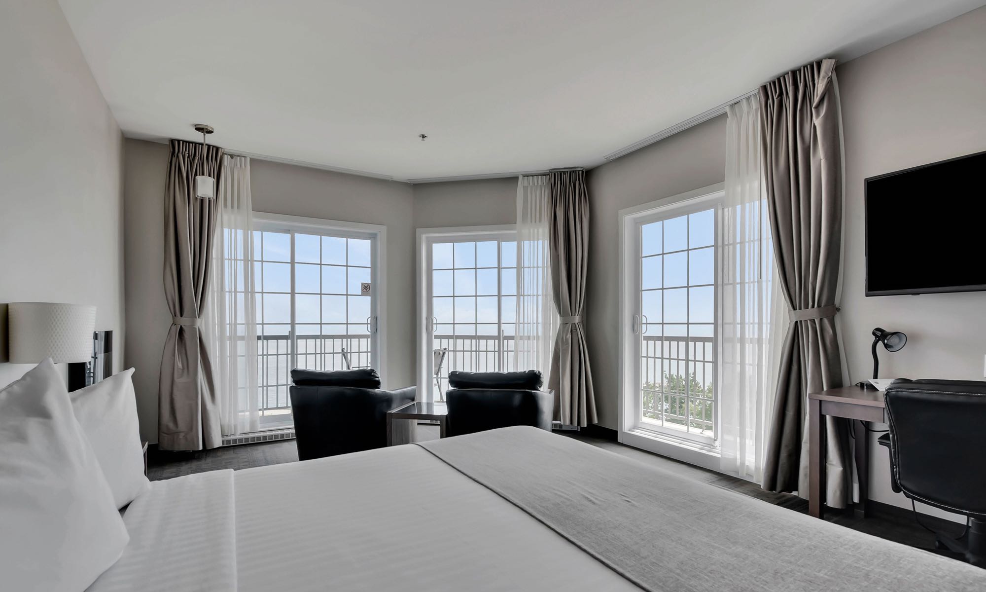 petit-manoir-casino-chambre-panoramique-02