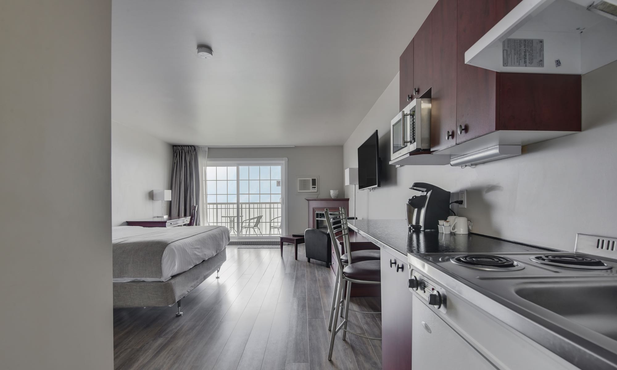petit-manoir-casino-pavillons-chambre-superieure-1-lit-king-03