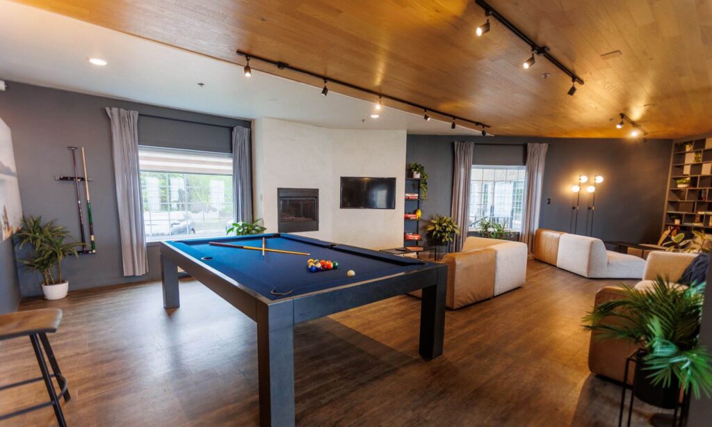 petit-manoir-casino-lobby-renove